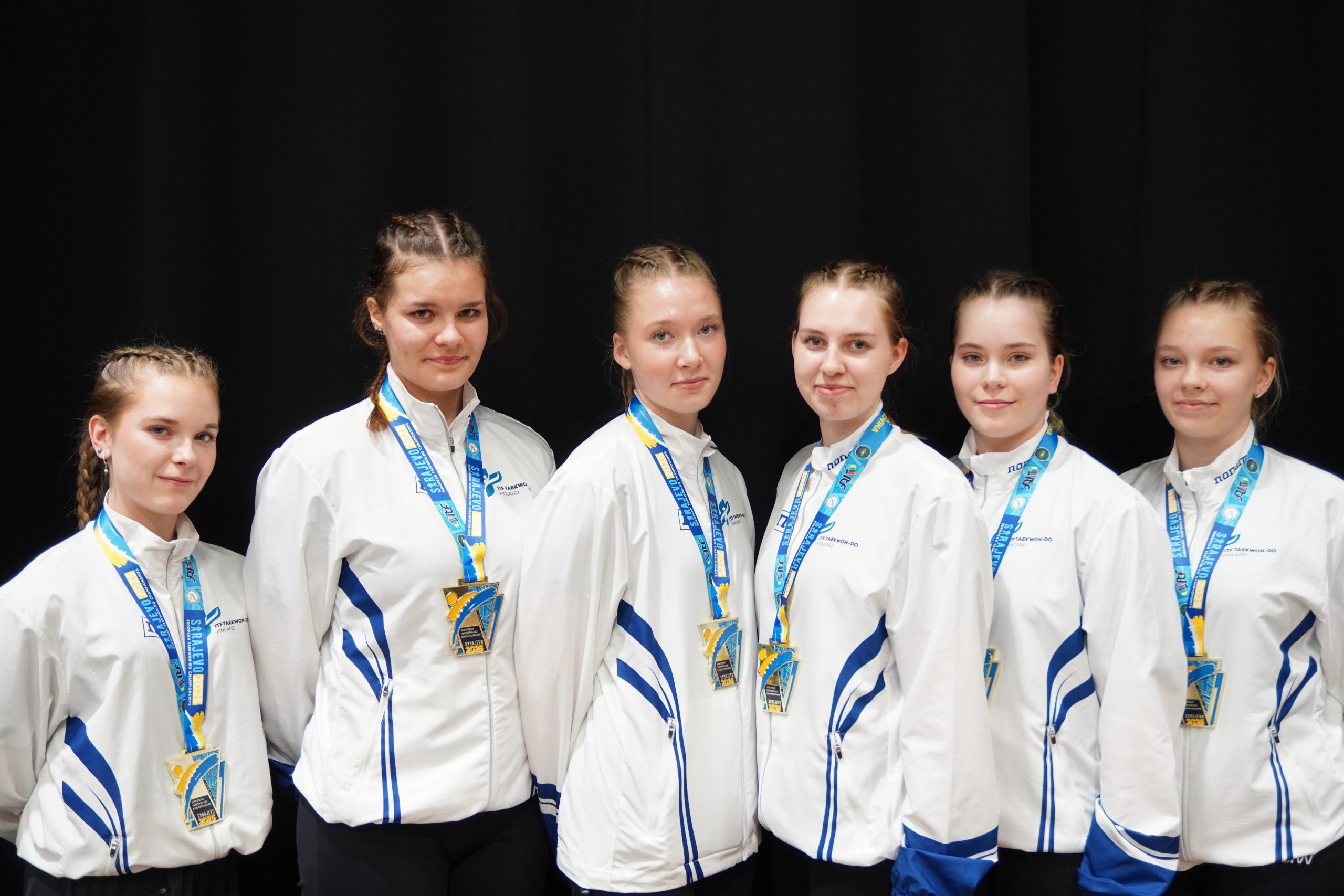 Taekwon-don EM-kilpailuista mitaleja Jyväskylään – EM-kultaa Suomen maajoukkueen tyttöjen voimamurskausjoukkueelle